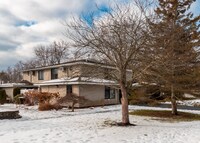 Building Photo - 43 Commons Dr