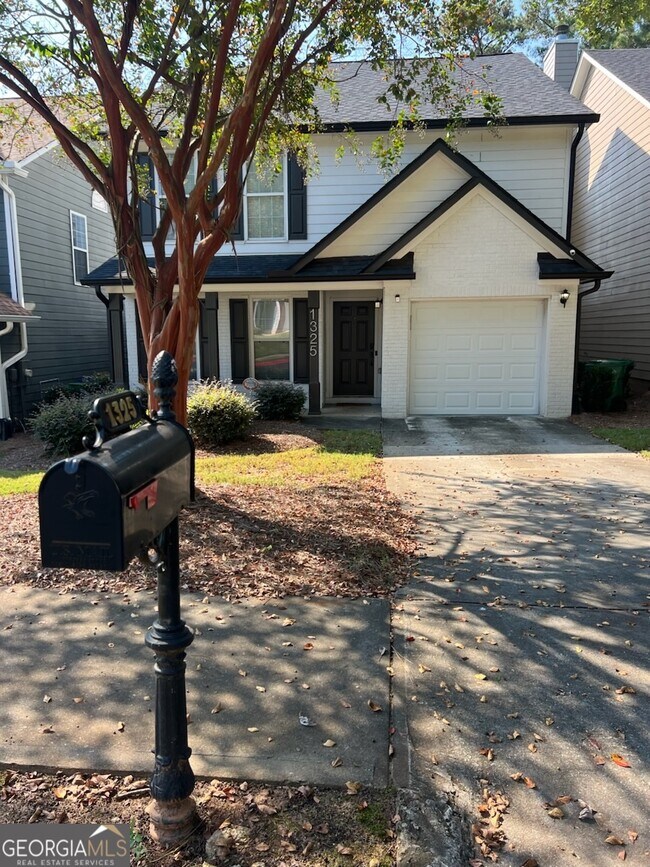 Building Photo - 1325 Gates Cir SE