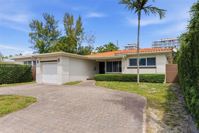 Building Photo - 9141 Abbott Ave