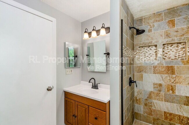 Building Photo - 5951 Als Ct