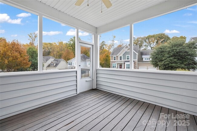 Building Photo - 5829 Dinsmore Ln