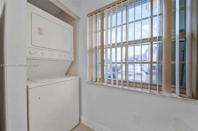 Building Photo - 14260 SW 121st Pl