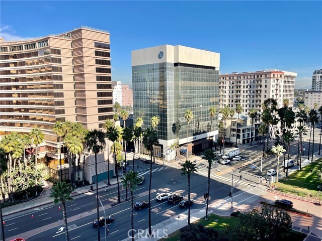 Building Photo - 388 E Ocean Blvd