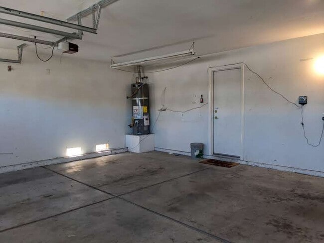 Building Photo - A Very nice and Large 4 Bedroom, 3 Bathroom, 2 STORY Home in Desert Shores!!!!