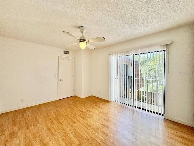 Building Photo - 2636 10th Ct