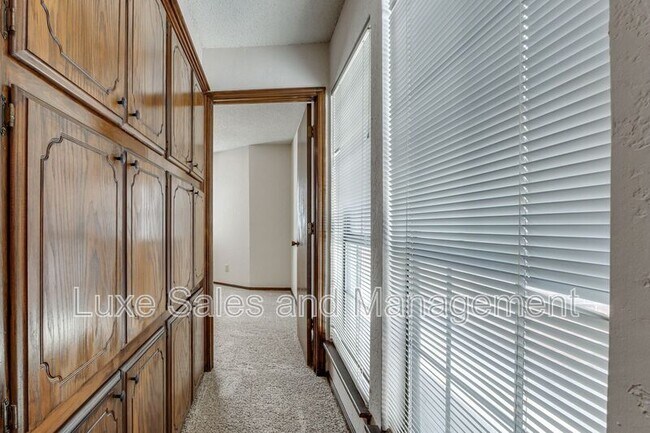 Building Photo - 7713 Doris Dr