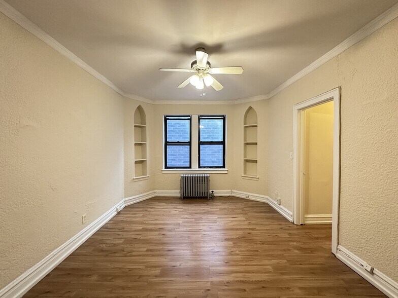 Building Photo - 4834 N Damen Ave