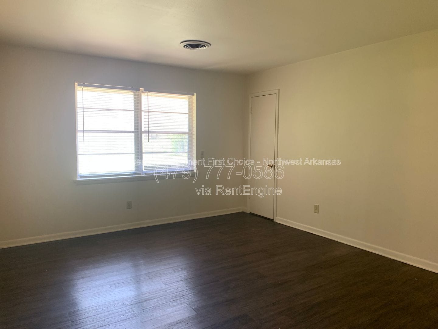 Building Photo - 1039 W Bel Air Dr