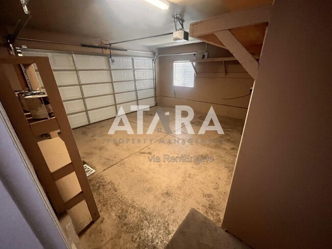 Building Photo - 754 Stonne Ln