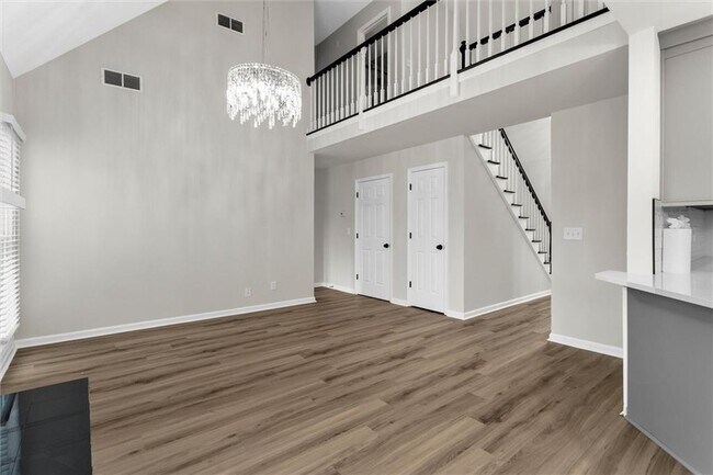 Building Photo - 2580 Waterford Park Dr