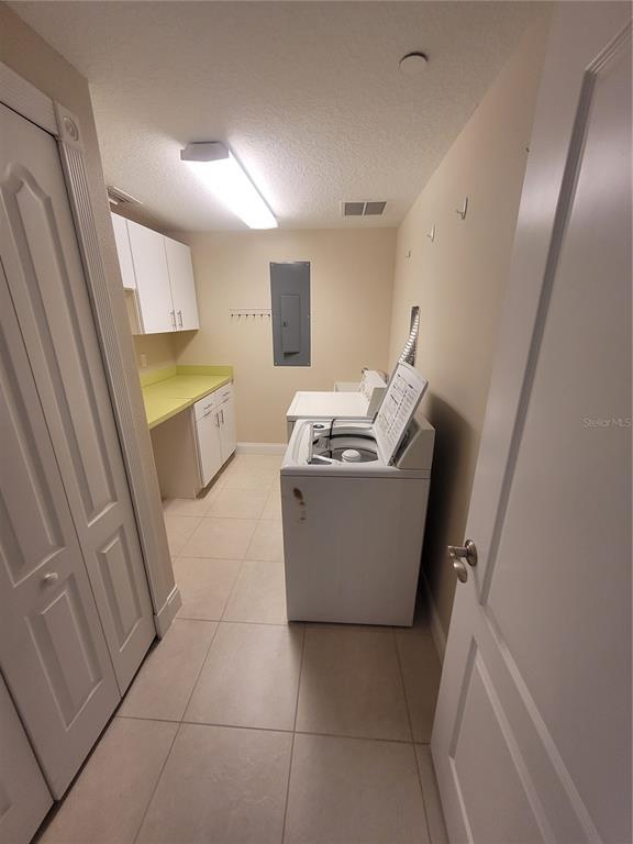 Building Photo - 111 E Monument Ave