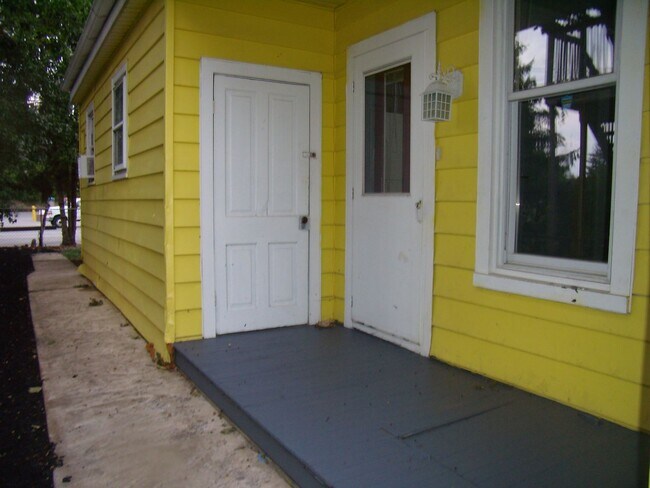 Building Photo - 14-16 S. Franklin St.