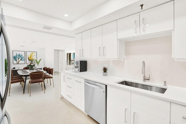 Building Photo - 2697 N Ocean Blvd