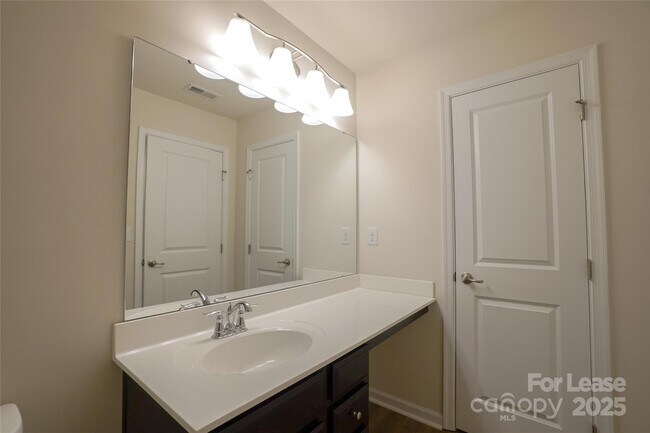 Building Photo - 9510 Birkwood Ct