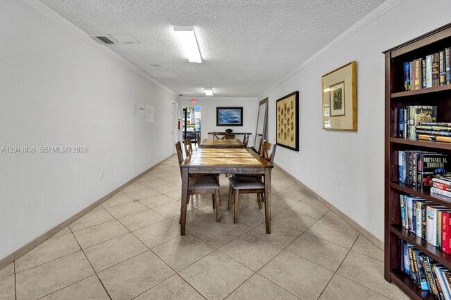 Building Photo - 200 Golden Isles Dr