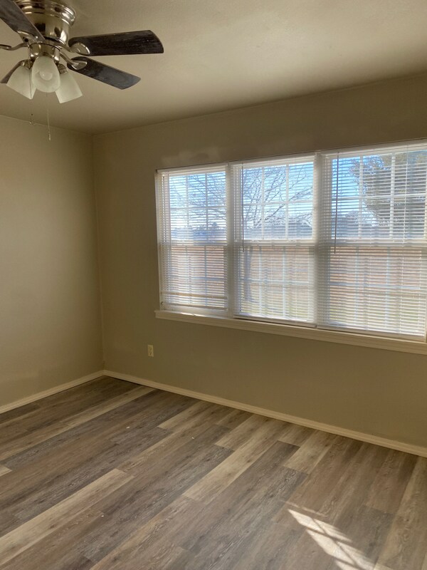 Building Photo - 3311 8th St