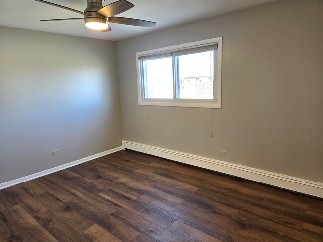 Building Photo - 4712 W 107th St