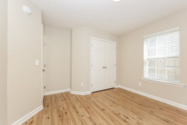 Building Photo - 1147 Benton Mason Dr