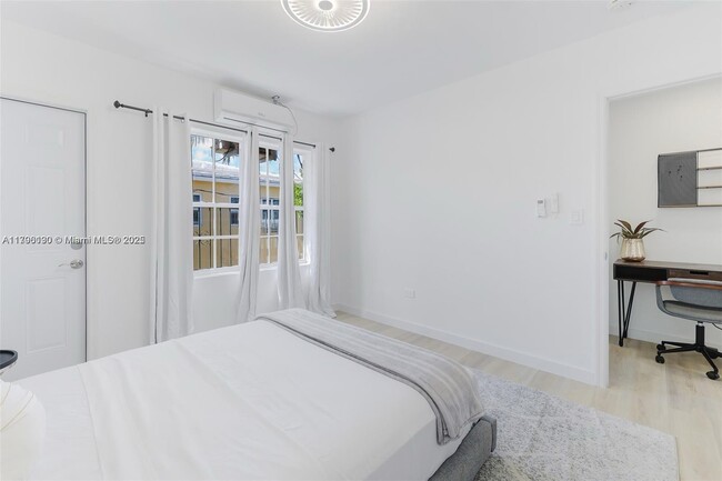 Building Photo - 421 75th St
