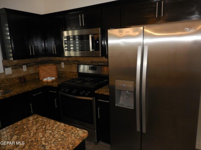 Building Photo - 3143 Red Maple