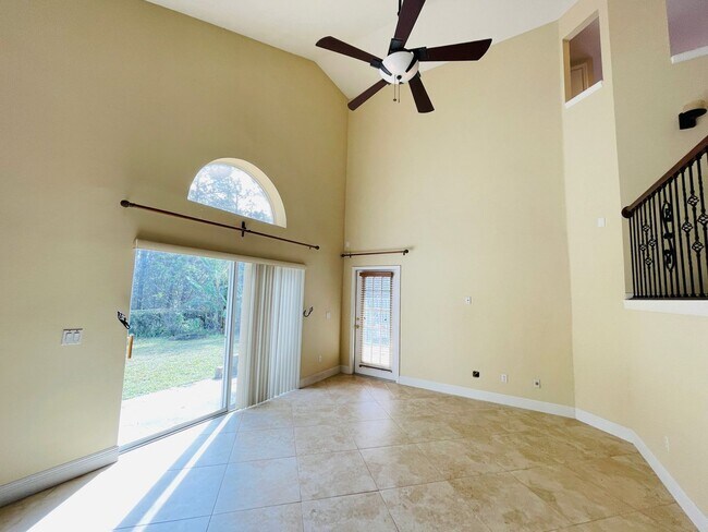 Building Photo - Available now! Charming 4-bedroom, 2.5-bathroom pet friendly home!!