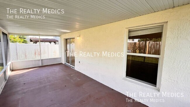 Building Photo - 14405 Lake Price Dr