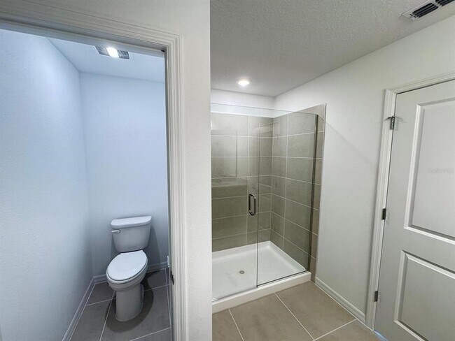 Building Photo - 4561 ORCHARD VIEW Aly