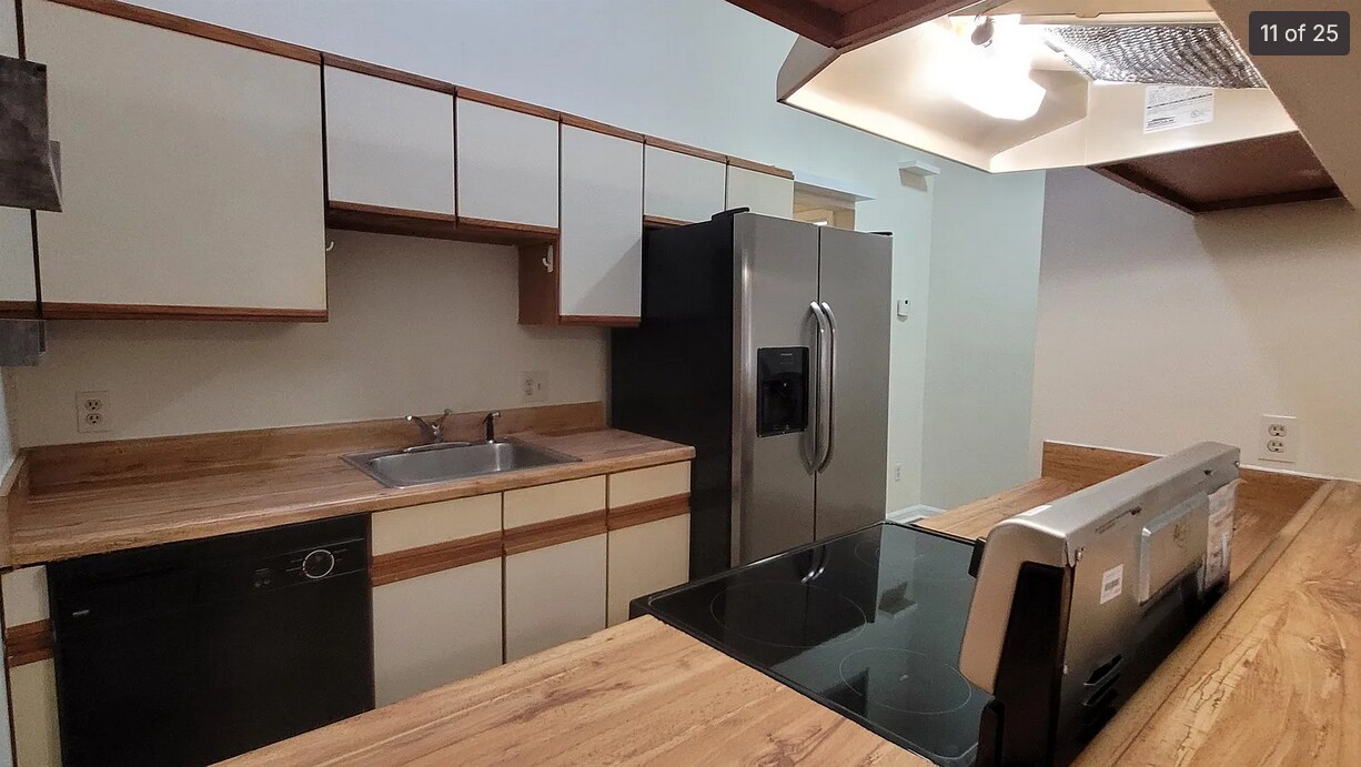 Building Photo - 2311 Sandpiper St