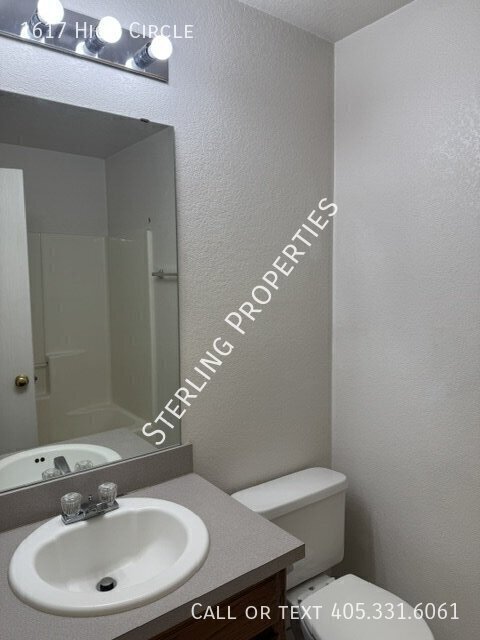 Building Photo - 1617 High Cir