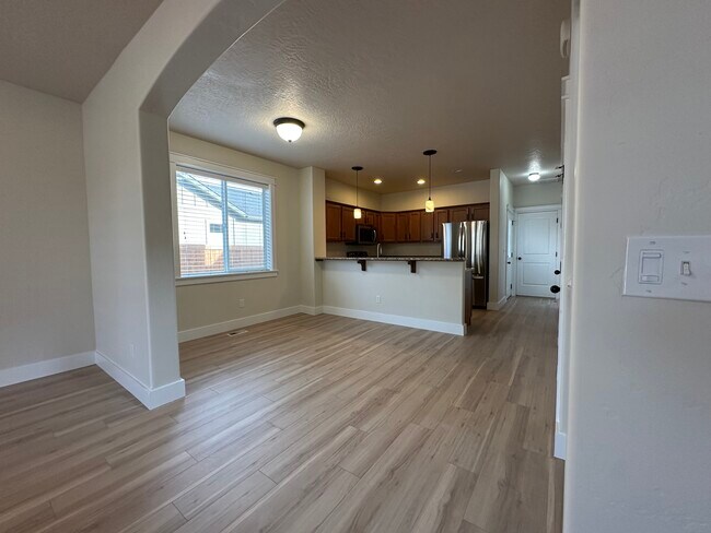 Building Photo - 7700 N Abe Ln