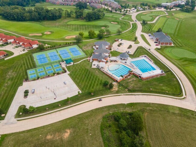 Building Photo - 5709 Bower Ln