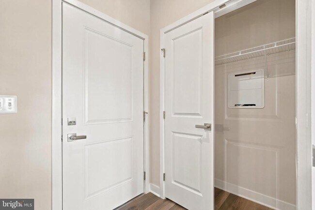 Building Photo - 4399 Peach Lily Ln