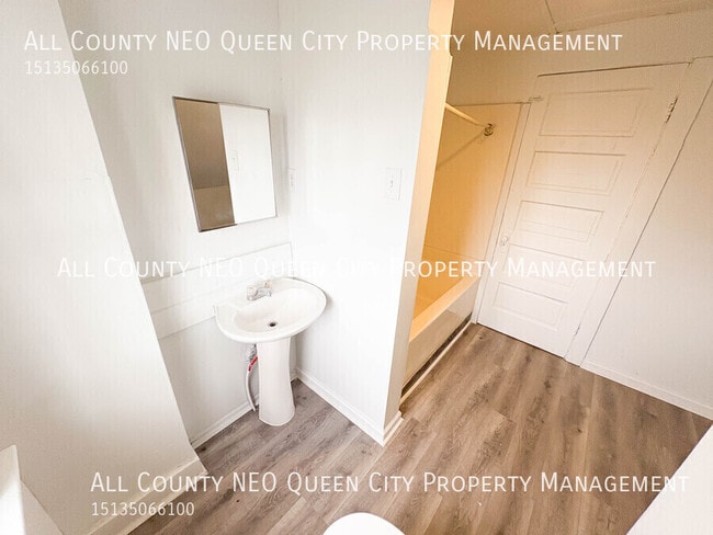 Building Photo - 225 Pleasant Ave