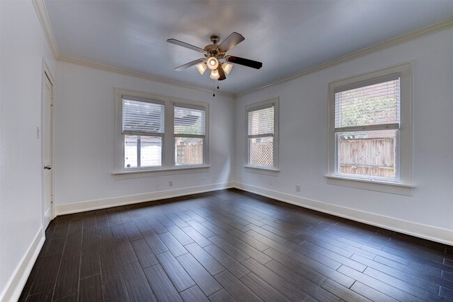 Building Photo - 2027 Huldy St
