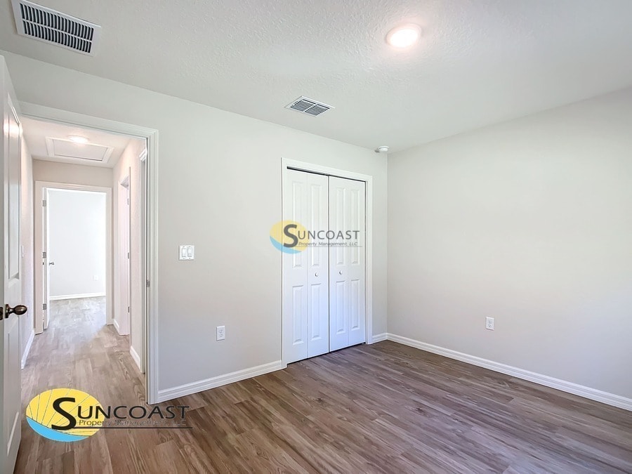 Building Photo - 9337 Bahia Rd