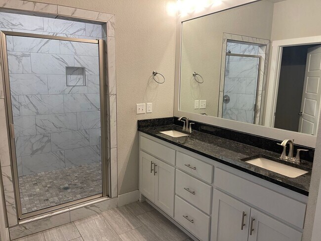 Building Photo - Bentonville Willowbrook Farms 4 Bedroom Home!