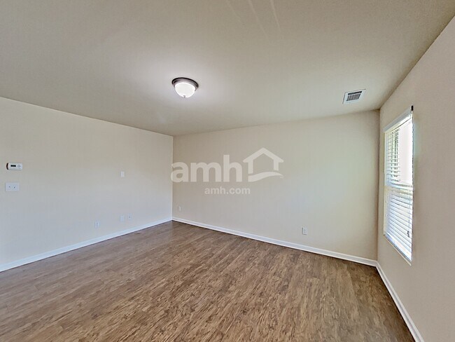 Building Photo - 3061 Avondale Blvd SE