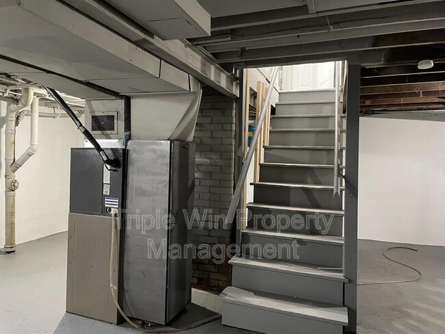 Building Photo - 424 Abston St