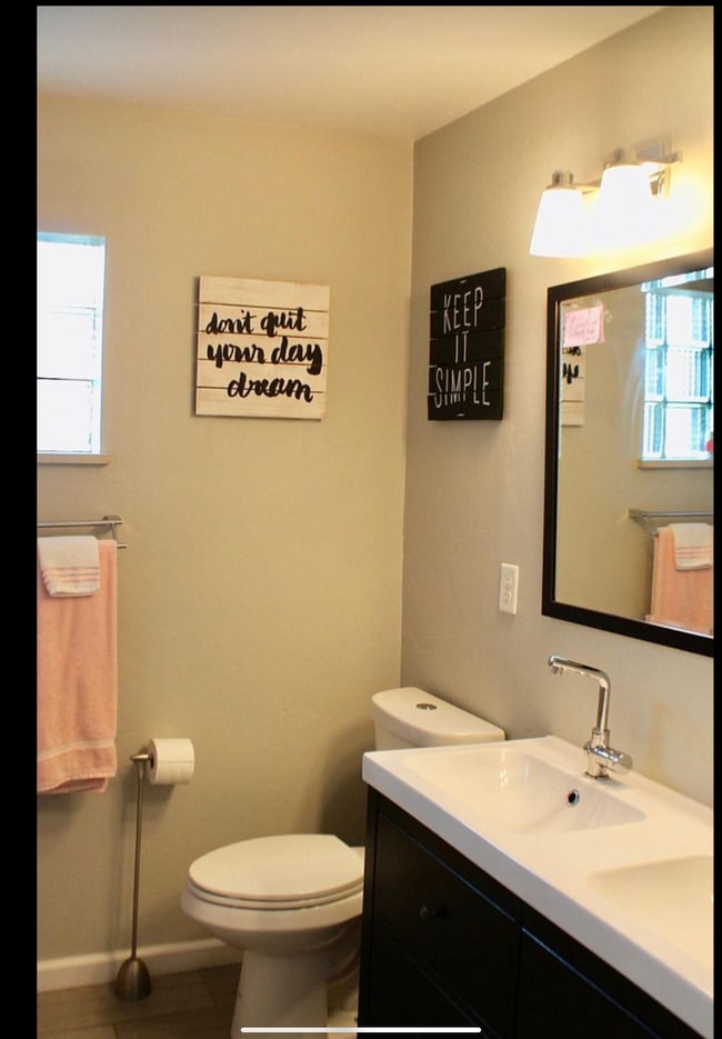 Building Photo - 5017 W 34th Ave