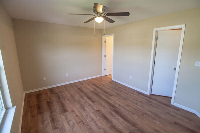 Building Photo - 5307 Currituck Ln