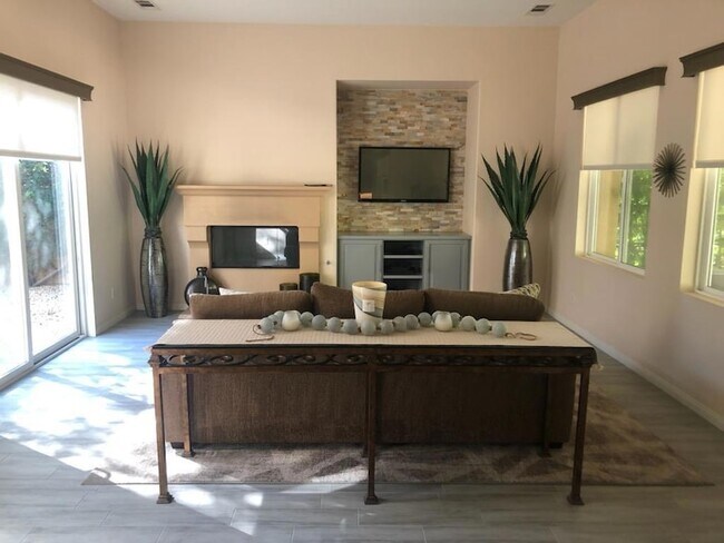 Building Photo - 52195 Shining Star Ln