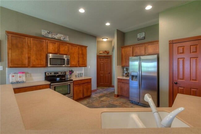 Building Photo - 2206 Brittway Ln