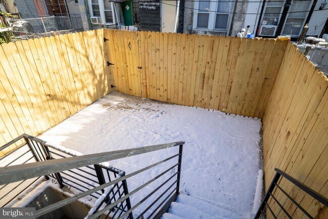 Building Photo - 713 S 58th St