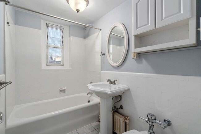 Building Photo - 1450-1454-1454 Beacon St