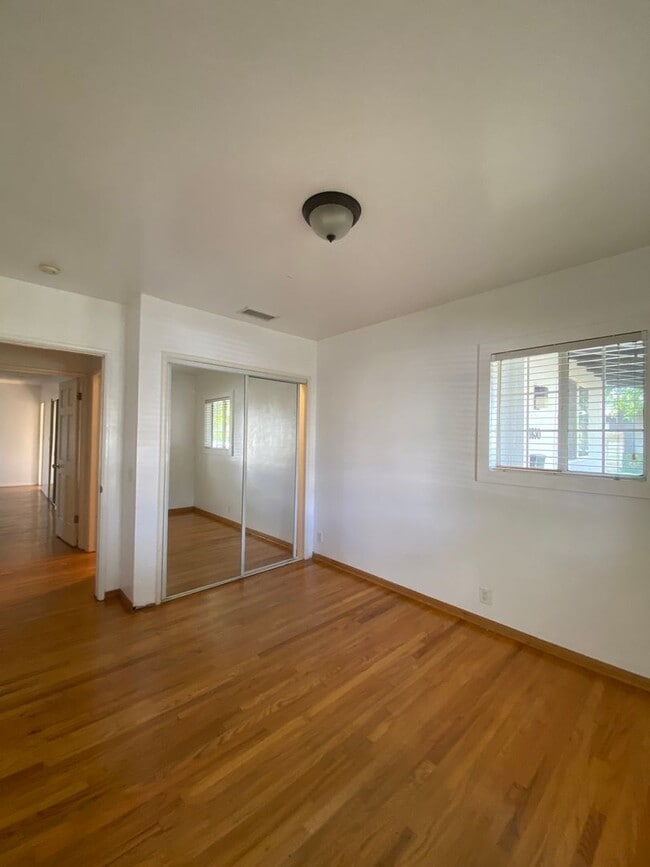 Building Photo - Charming Home in Covina