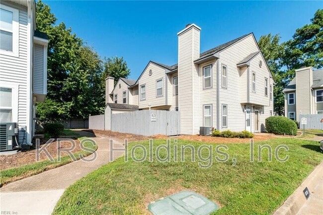 Building Photo - 819 Zircon Ct