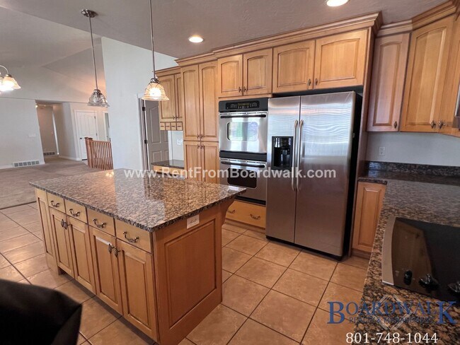 Building Photo - SPECTACULAR 5 Bed home in South Jordan!