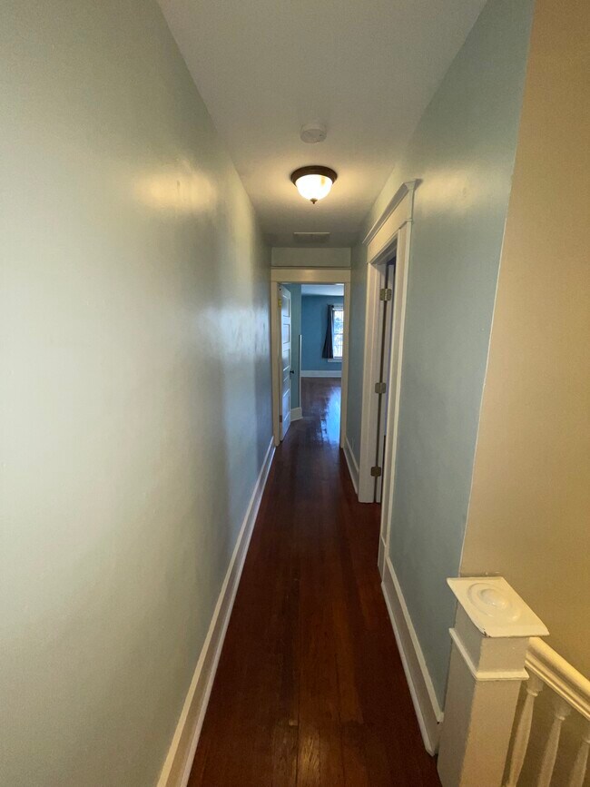 Building Photo - 235 N Oxford St