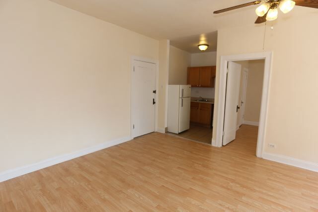 Building Photo - 4854 N Damen Ave