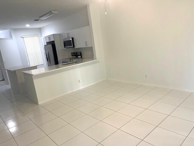 Building Photo - 3166 Via Poinciana